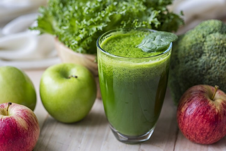 Green juice with leafy veg